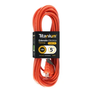 Extensión Eléctrica Naranja Titanium ECA97 de 5 metros para mayor alcance y comodidad.